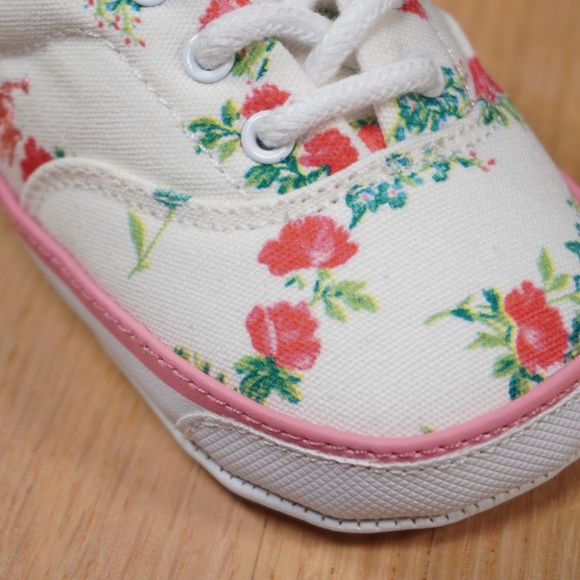 Ralph Lauren Toddler Keaton Floral Canvas Pink Size 3 M Brand New - Picture 2 of 12
